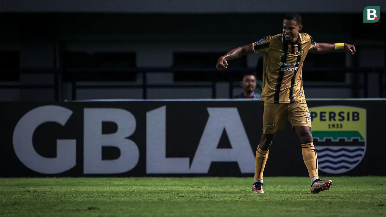 Persib Bandung vs Dewa United - BRI Liga 1 2023/2024