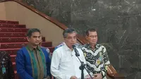 Menteri Ketenagakerjaan Yassierli buka suara terkait OTT KPK yang menyeret Wamenaker Immanuel Ebenezer, di Kantor Kemnaker, Jakarta, Kamis (21/8/2025). (Liputan6.com/Arief)&nbsp;