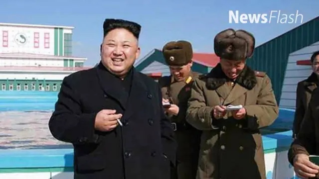 Foto-foto dengan wajah ceria, Presiden Korea Utara, Kim Jong-un menghiasi laporan utama Korean Central News Agency (KCNA). Tawa itu muncul saat Jong-un sedang mengadakan lawatan ke budi daya ikan lele di dekat Ibukota Pyongyang.
