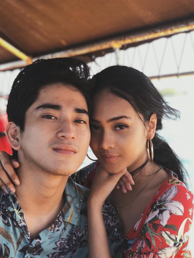 Foto Anya Geraldine Dan Bio One - Mesra Abis! Ini 10 Gaya Pacaran Anya Geraldine dan Ovi Rangkuti - Kata siapa traveling itu harus ke luar kota?