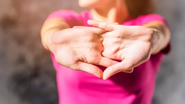 Nyeri Haid Mengganggu Aktivitas? Simak Cara Meredakannya Supaya Tetap Nyaman Seharian - 2