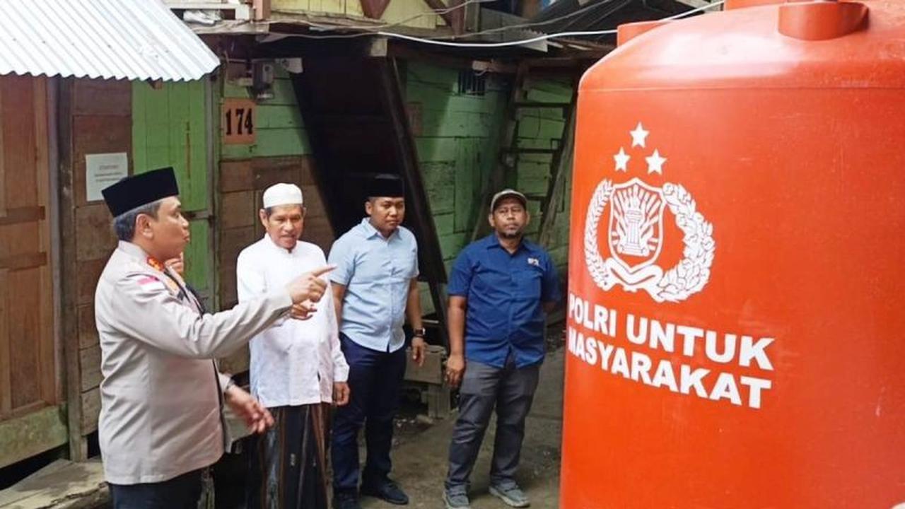 Polres Aceh Barat Salurkan Bantuan Air Bersih untuk Pesantren di Meulaboh, Tingkatkan Kesejahteraan Santri