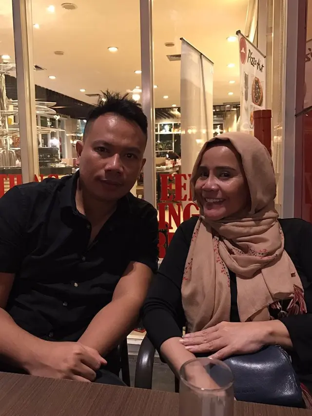 Siap Dinikahi Bule Turki, Ini 6 Potret Cantik Ibunda Vicky Prasetyo