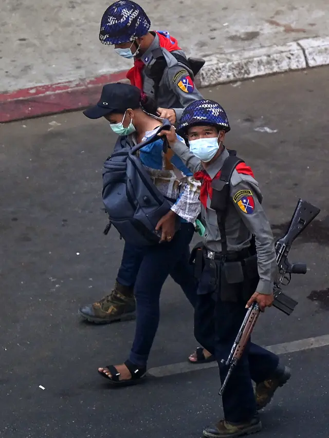 Polisi tangkap pengunjuk rasa anti kudeta militer Myanmar