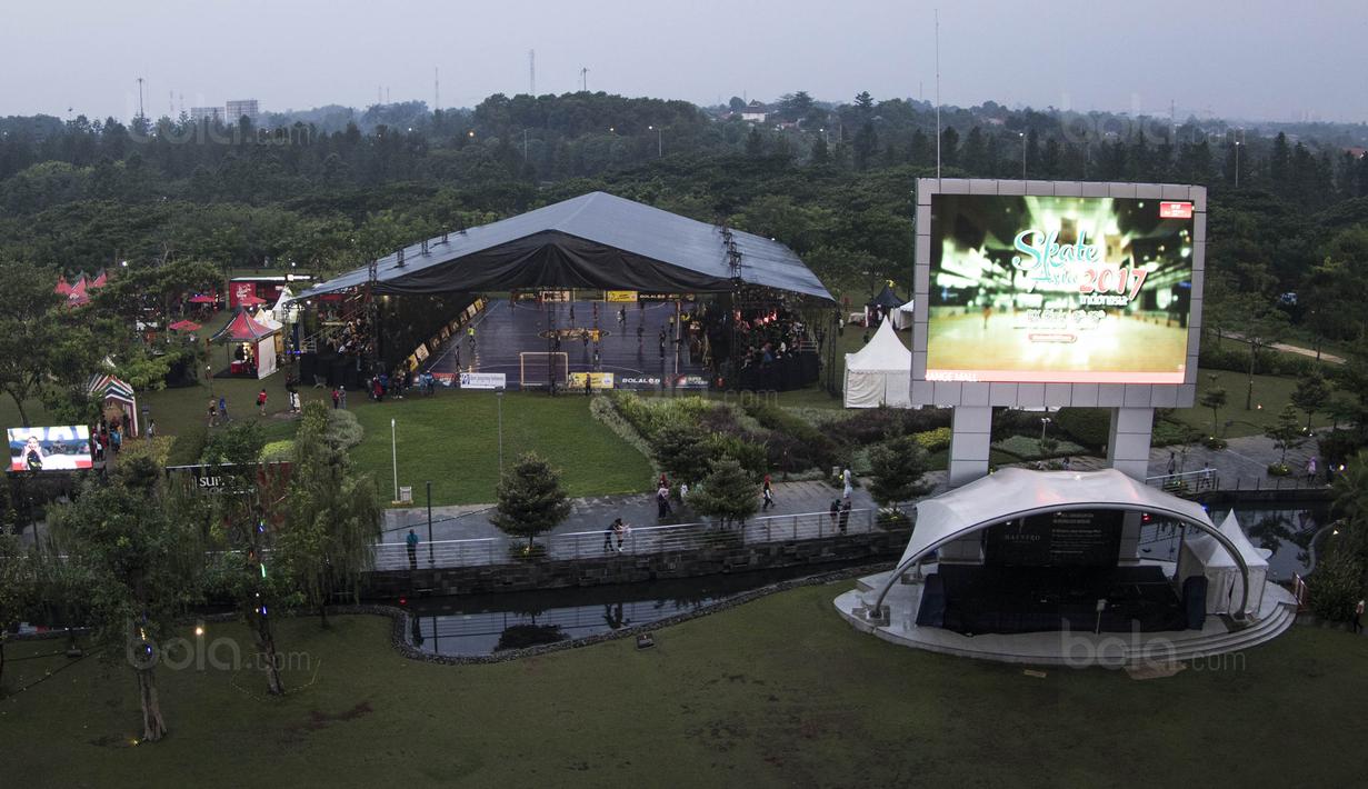 Suasana Grand Final Super Soccer Futsal Battle 2017 di Bintaro Xchange, Tangerang, Minggu (22/10/2017). Sebanyak 24 tim terbaik bersaing ketat untuk menjadi yang terbaik. (Bola.com/Vitalis Yogi Trisna)