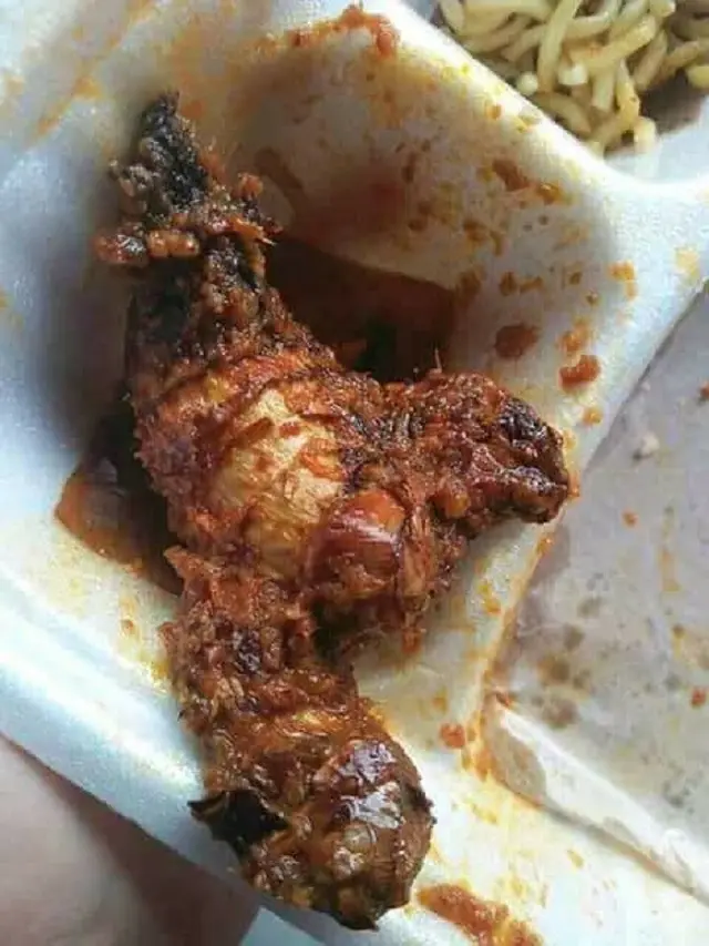 Ngakak, Begini Gaya Nyeleneh Orang Indonesia Saat Makan di Akhir Bulan