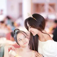 Intip potret Gempita Nora jadi princess saat liburan di Disney Cruise (@gisel_la)