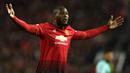 Romelu Lukaku. Striker Belgia berusia 28 tahun ini didatangkan Manchester United dari Everton pada 10 Juli 2017 dengan nilai transfer 90 juta pounds. Setelah 2 musim, ia hengkang ke Inter Milan. Dua musim di Inter, kini bersiap hijrah menuju Chelsea. (Foto: AFP/Oli Scarff)