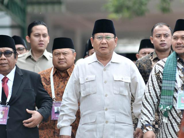 Kenapa Prabowo Subianto Sering Pakai Baju Safari Berkantong Empat Lifestyle Liputan6 Com
