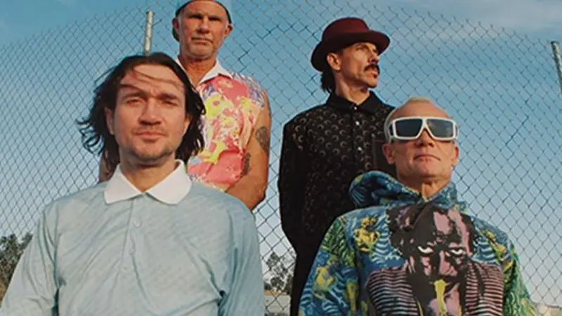 Red Hot Chili Peppers (https://www.instagram.com/p/C-gBYMFSYVZ/)