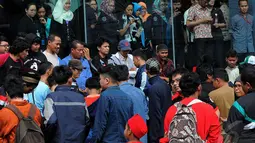 Pelecehan itu terjadi pada tayangan YKS yang tayang (20/6/2014). Kejadian tersebut bermula ketika Ferdians Setiadi melakukan hipnotis terhadap Caisar, Jakarta, Selasa (24/06/2014) (Liputan6.com/Faisal R Syam)