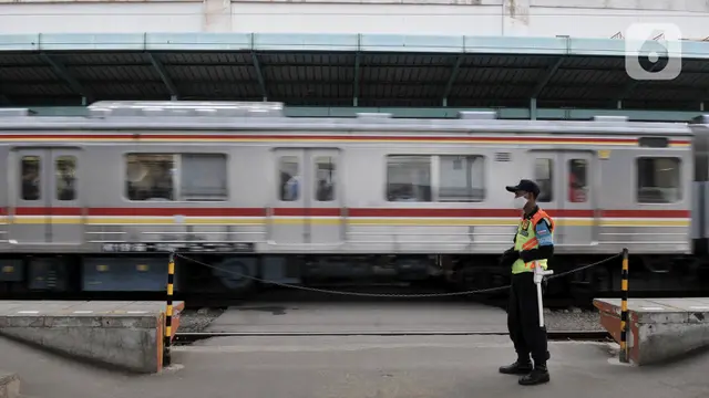 Penumpang KRL Terus Menurun