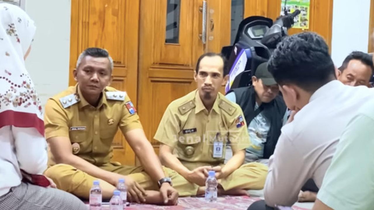 ⁠Bawa Duit Segepok Pecahan Rp100 Ribu, Wakil Walikota Bogor Malam-malam Datangi Rumah Kepsek Untuk Bayarin Siswi yang Tidak Bisa Ujian
