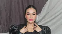 Denada Minta Maaf pada Ressa, Ungkap Alasan Tak Rawat Sang Anak Saat Baru Dilahirkan