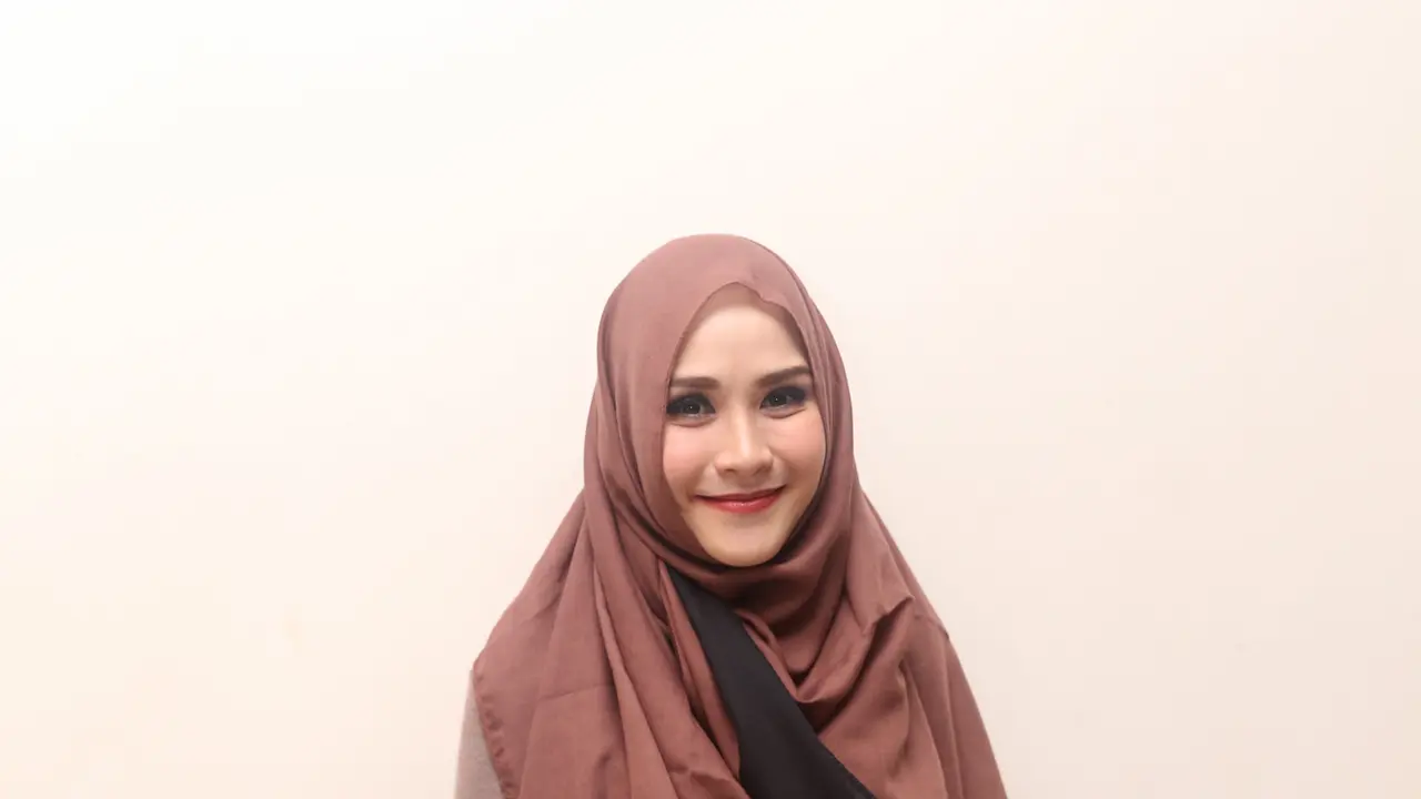 [Bintang] Zaskia Adya Mecca