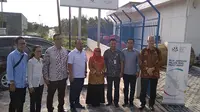 Dirut Bakti Anang Latif bersama Wakil Bupati Natuna, beserta Jajaran terkait di Noc Natuna. Liputan6.com/Ajang Nurdin