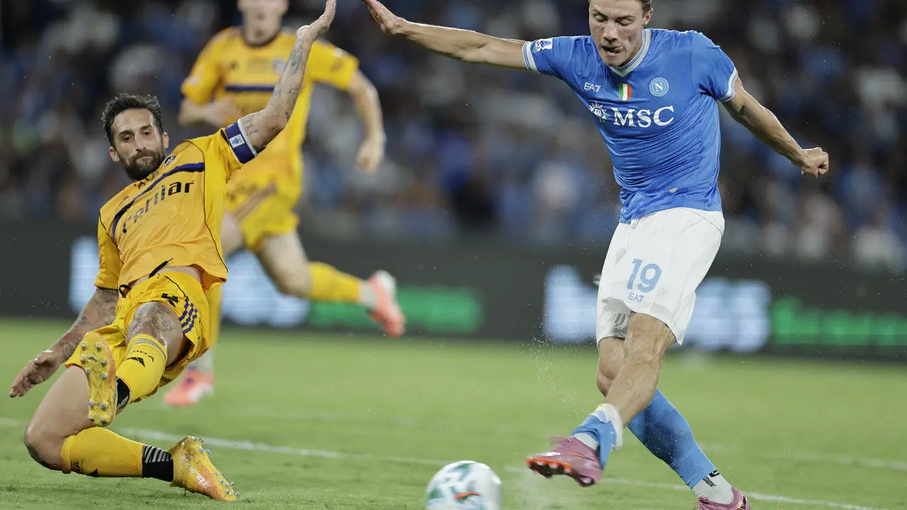 Napoli vs Pisa