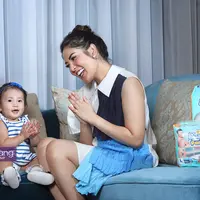 Nindy Ayunda membagikan pengalamannya menjadi seorang mom. Tentunya, ia akan memberikan yang terbaik bagi buah hatinya. (Foto: Bambang E Ros, DI: Muhammad Iqbal Nurfajri/Bintang.com)