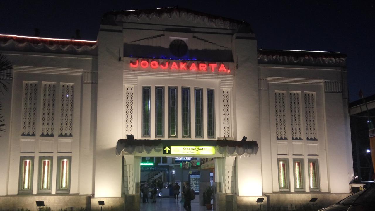 Masalah Royalti, Pemutaran Lagu Sepasang Mata Bola Dihentikan Sementara di Stasiun Yogyakarta dan Lempuyangan