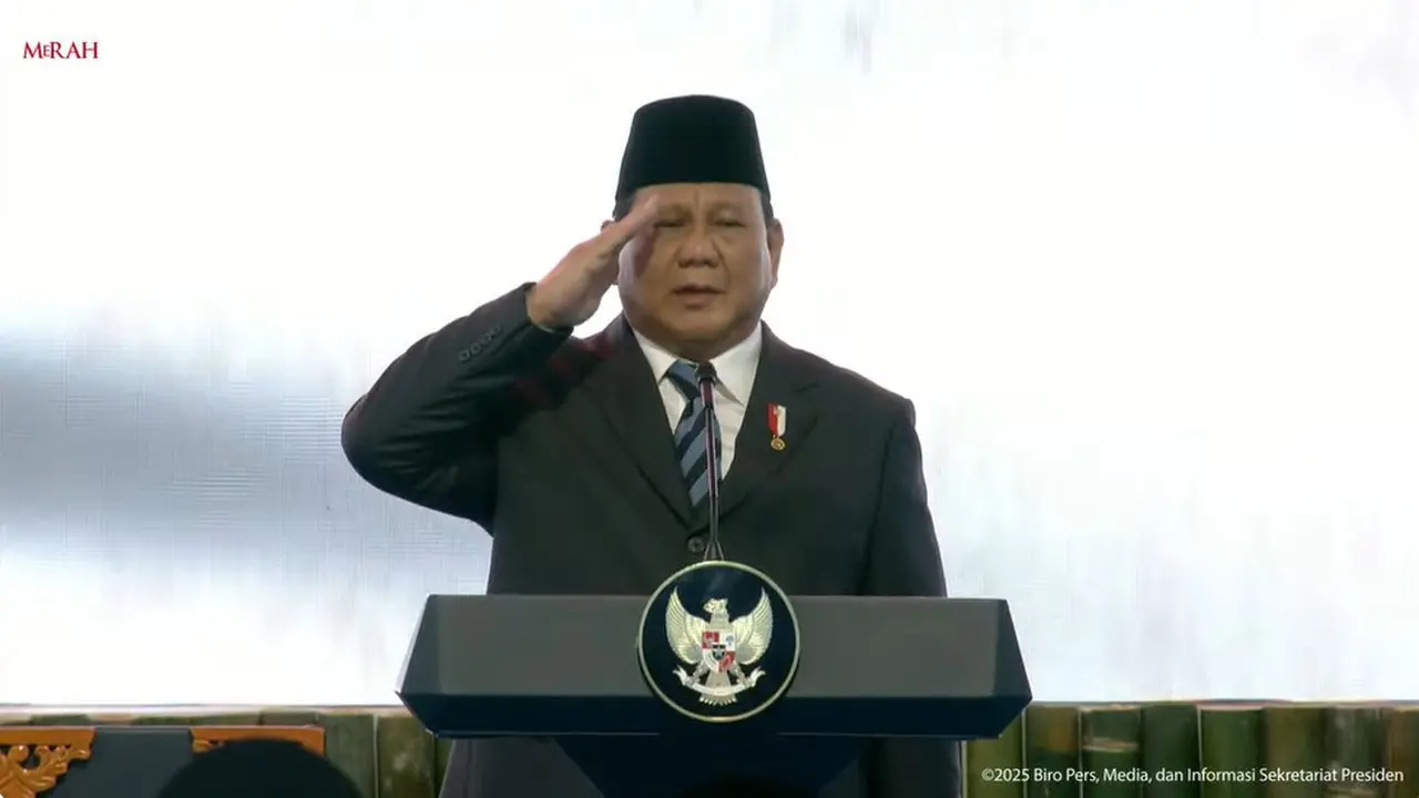 Momen Presiden Prabowo Subianto saat pelantikan kepala daerah serentak di Istana Kepresidenan Jakarta, Kamis (20/2/2025).