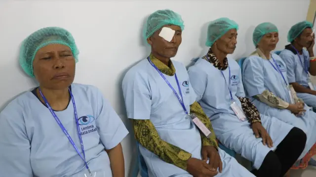 600 Warga Lombok Ikuti Operasi Katarak Gratis untuk Hadang Disabilitas Netra. Foto: Kemensos.
