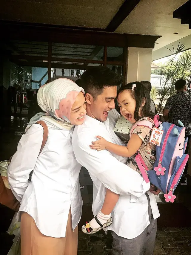[Bintang] Herfiza Novianti dan Ricky Harun
