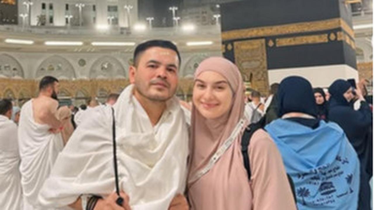 Jelang Wukuf di Arafah, Irish Bella Minta Maaf ke Penggemar di Instagram