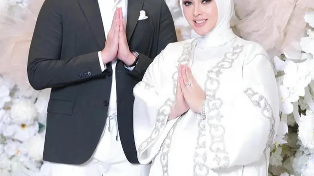 6 Inspirasi Model Jas Ala Reino Barack, Tampil Modis untuk Berbagai Acara