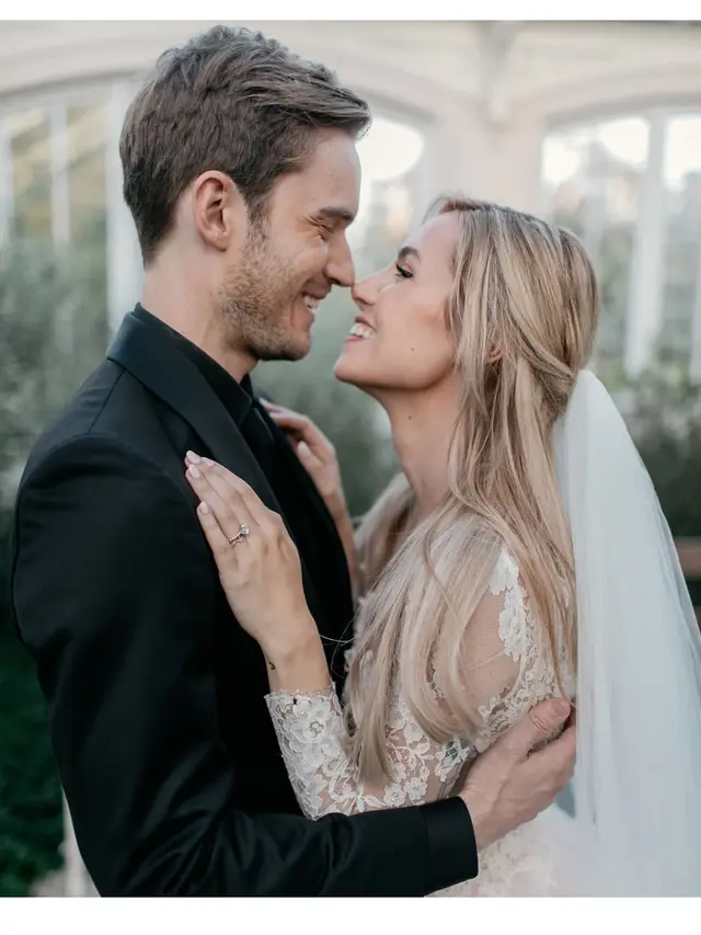 YouTuber Pewdiepie Menikah, Ini 7 Momen Kebersamaan Dengan Istri Setelah 8 Tahun Pacaran
