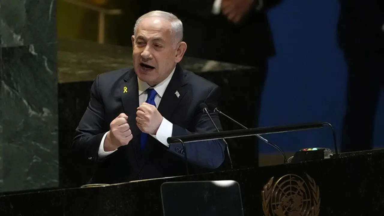 PM Israel Benjamin Netanyahu di mimbar Sidang ke-79 Majelis Umum PBB pada Jumat (27/9/2024).