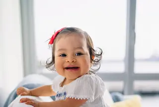 Mencuci hidung balita membantu mencegah infeksi virus dan bakteri. (Foto: Unsplash/Juan Encalada)