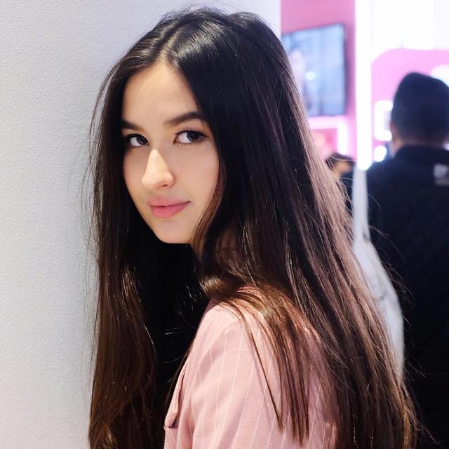 Potret 7 Anak Artis 90 An Yang Kini Tumbuh Jadi Cantik Bikin Terpesona Hot Liputan6 Com