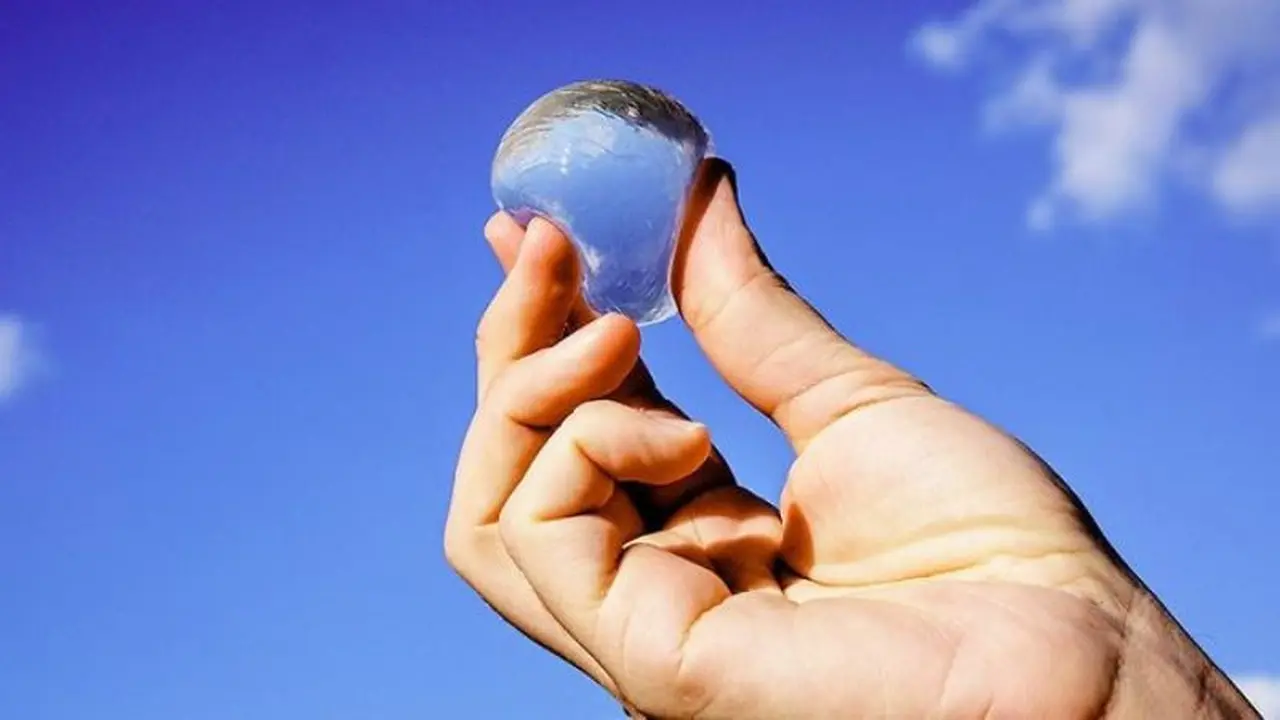 Canggih, Balon Air yang Bisa Dimakan Ini Gantikan Botol Plastik