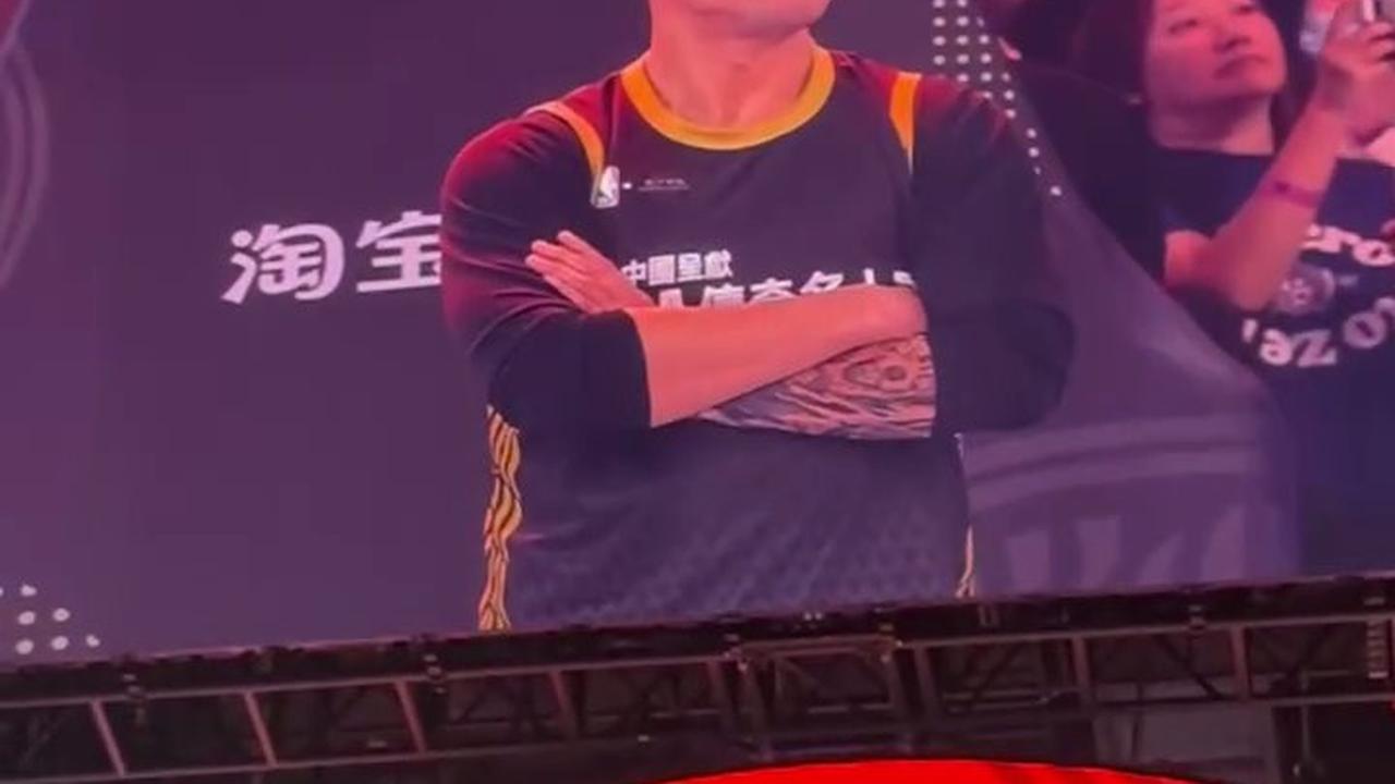 7 Potret Aksi Denny Sumargo Jadi Wakil Indonesia di NBA Celebrity Game, Bareng Para Legend - Tunjukkan Skill Keren