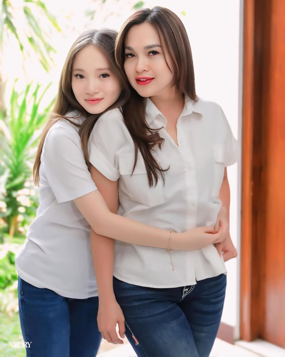 Potret Sasha Alexa Bersama Anak yang Dipuji Sama-Sama Cantik