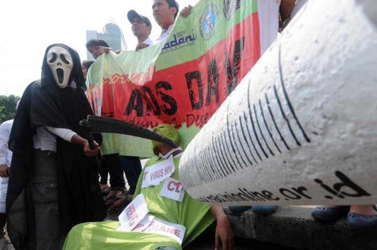 Mahasiswa peringati Hari HIV/Aids se-dunia di Bundaran HI