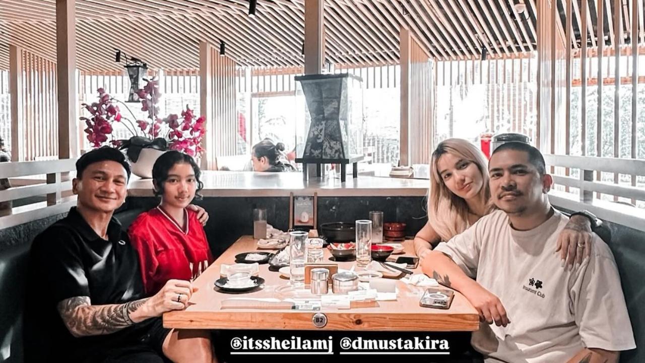 7 Potret Kekompakan Anji dan Sheila Marcia Temani Leticia Belanja, Akur - Penuh Canda