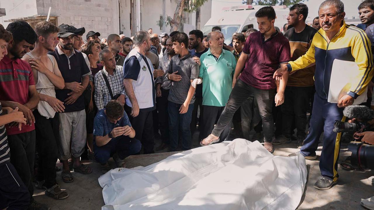 FOTO: Direktur RS Indonesia Gugur, Serangan Israel di Gaza Kian Membabi Buta