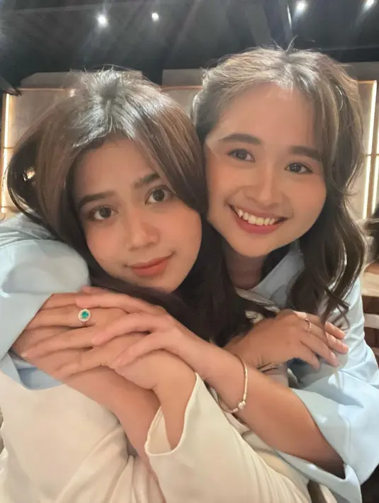 Bahkan,  Brisia Jodie dan Gritte Agatha kerap disebut-sebut bak saudara kembar. (FOTO: instagram.com/brisiajodie96/)