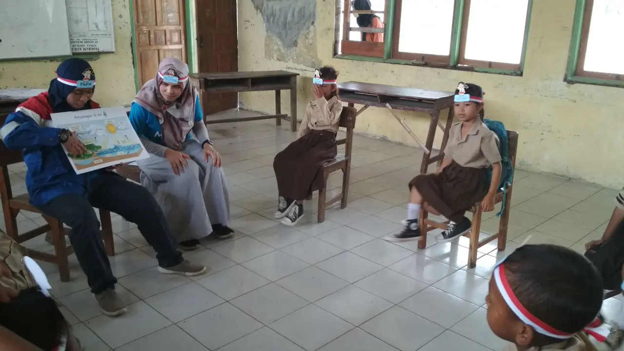 Cerita Karyawan Pertamina Beri Inspirasi Siswa di Pelosok Cirebon