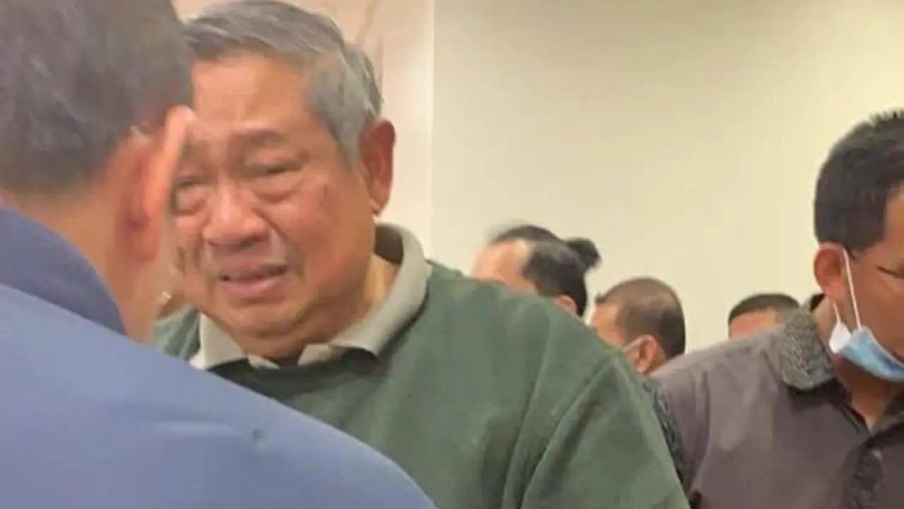 Foto Susilo Bambang Yudhoyono (SBY) usai sang istri Ani Yudhoyono meninggal yang beredar di media sosial