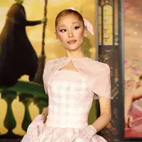 Ariana Grande saat tur film di Los Angeles. (Foto: Instagram.com/arianagrande)