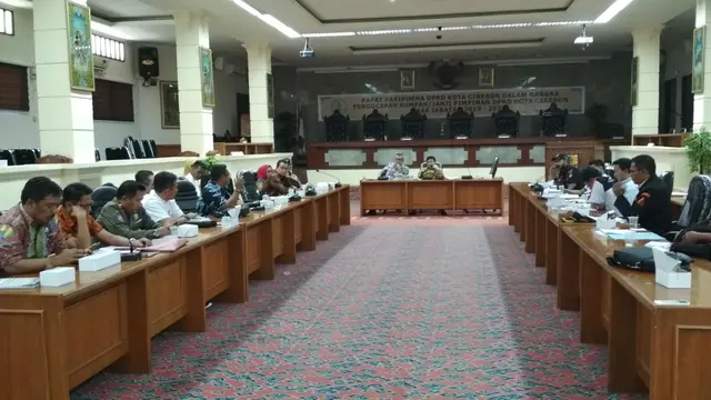 Polemik Revitalisasi Alun-Alun Kejaksan Cirebon, Budayawan Minta Datangkan Arkeolog
