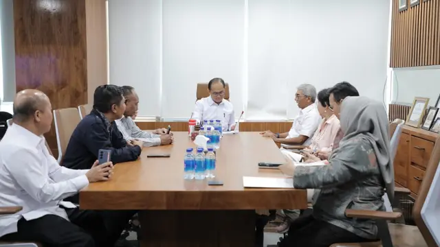 Direktur Jenderal Administrasi Hukum Umum (Dirjen AHU), Widodo, menerima permohonan audiensi dari Pengurus Palang Merah Indonesia (PMI) di Kantor Direktorat Jenderal Administrasi Hukum Umum (Ditjen AHU), di Jakarta. (Istimewa)
