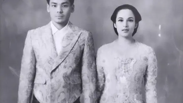 7 Potret Chelsea Islan dan Suami Rayakan Anniversary Pertama, Tampil Menawan