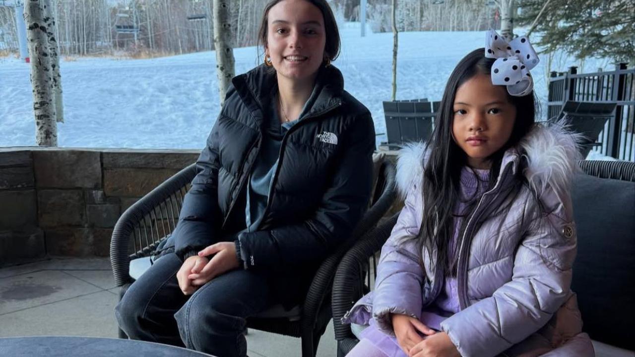 7 Potret Farah Quinn dan Keluarga Nikmati Liburan Musim Dingin, Snowboard Hingga Momen Santai!