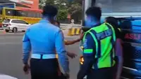 Kondektur Bus Tangerang Tega Tusuk Penumpang, Begini Kronologinya