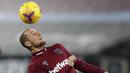 Vladimir Coufal - Pemain asal Ceko ini tampil solid di lini pertahanan West Ham United musim ini. Tidak hanya handal dalam menghadang lawan Coufal juga mempunyai umpan-umpan silang akurat untuk para penyerang The Hammers. (Matthew Childs/pool/AFP)