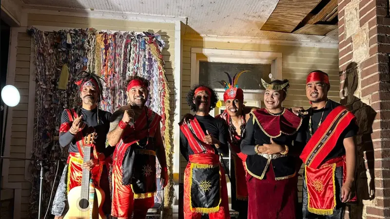 Kelompok musik etnik asal Ambon, Kaihulu. Foto: Ambon Music Office via VOA Indonesia