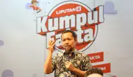 Chief Content Officer Kapanlagi Youniverse (KLY), Wenseslaus Manggut,saat menyampaikan sembutan di di acara Kumpul Fakta, Senin (14/) (Liputan6.com/Helmi Fitriansyah)